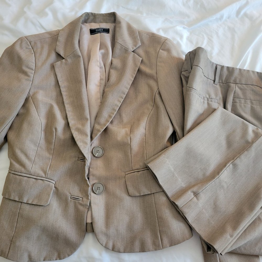 Light brown suit sz 2-4